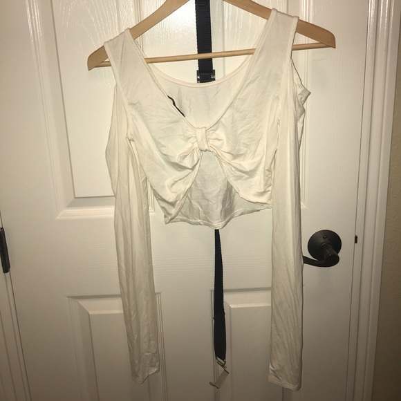 Long sleeve cream crop top - Picture 2 of 2