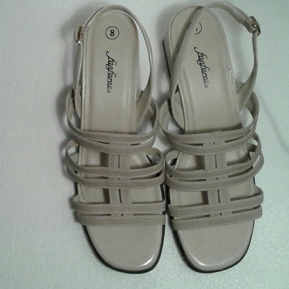 Fanfares Cagey Heels Size 8 - Picture 4 of 8