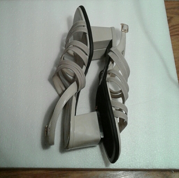 Fanfares Cagey Heels Size 8 - Picture 5 of 8