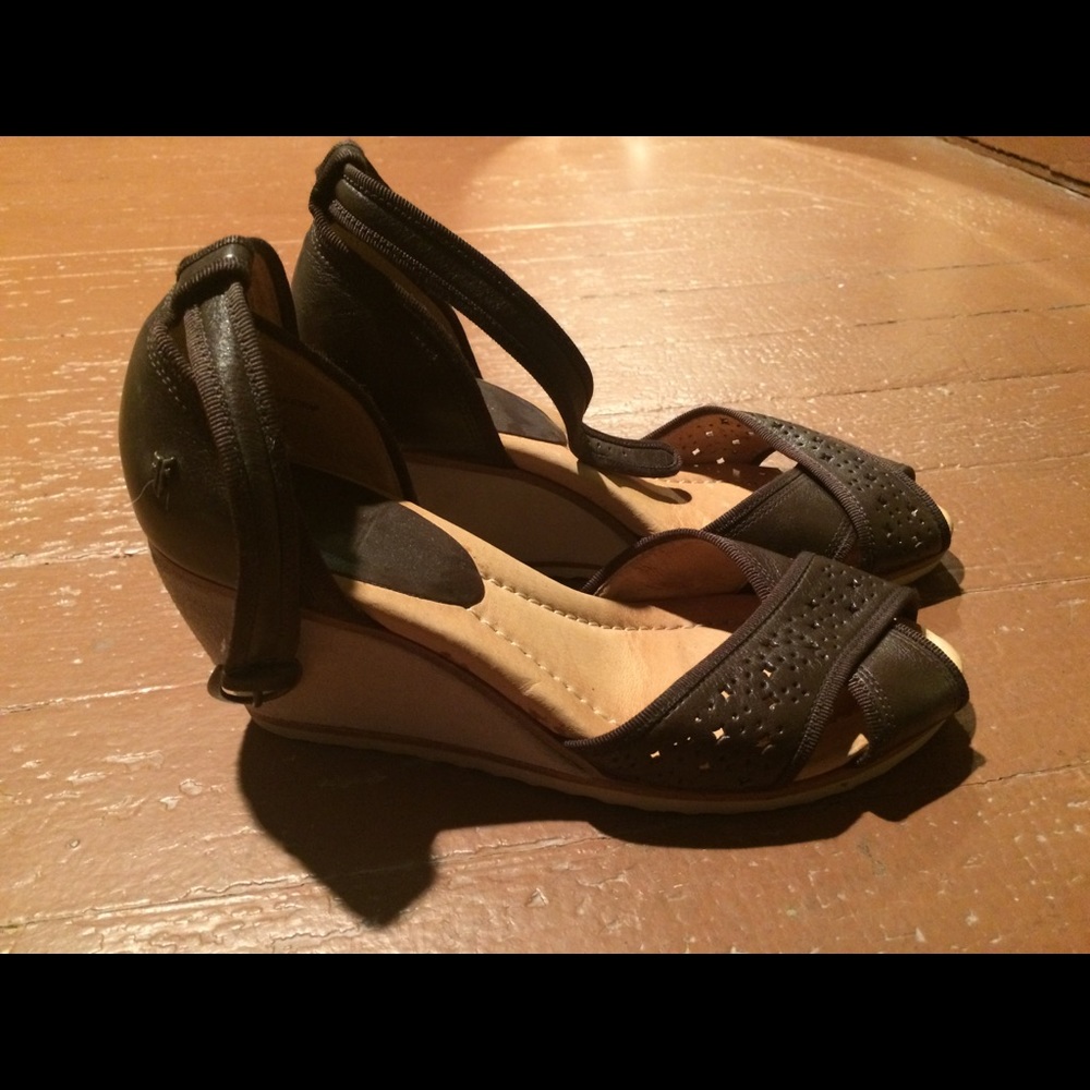 FRYE Wanda wedge heels 6.5