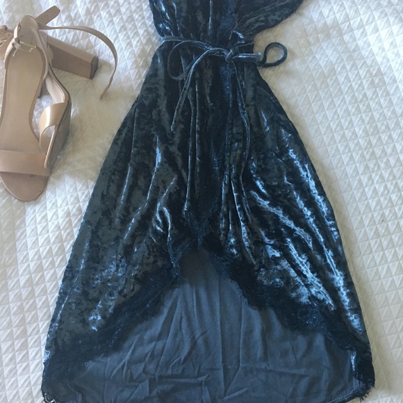 ONLY 2 LEFT 💙💙 - Picture 6 of 7