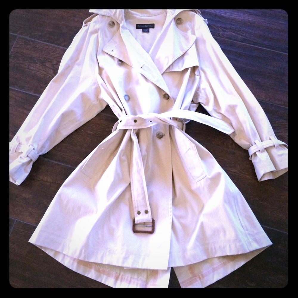 Banana republic short trench coat