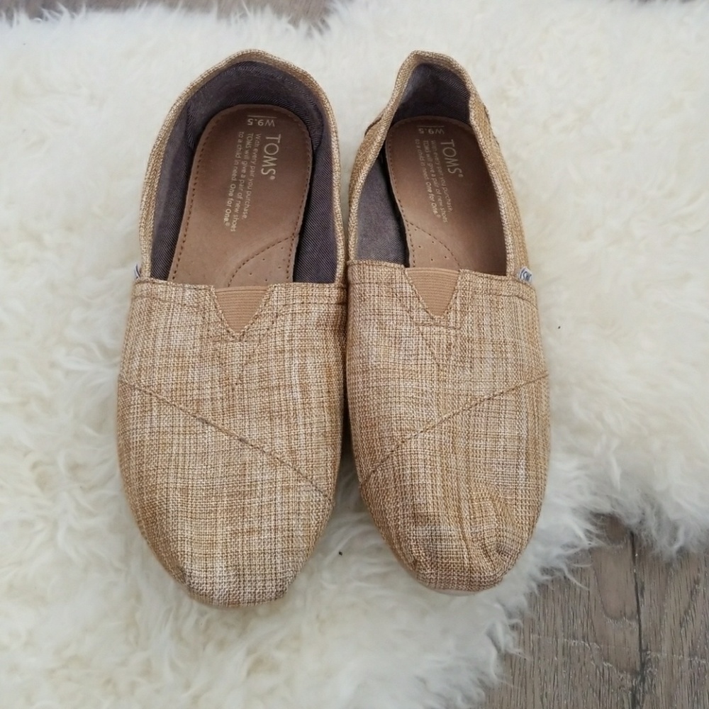 Tom's comfy sneakers
