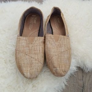 Tom's comfy sneakers