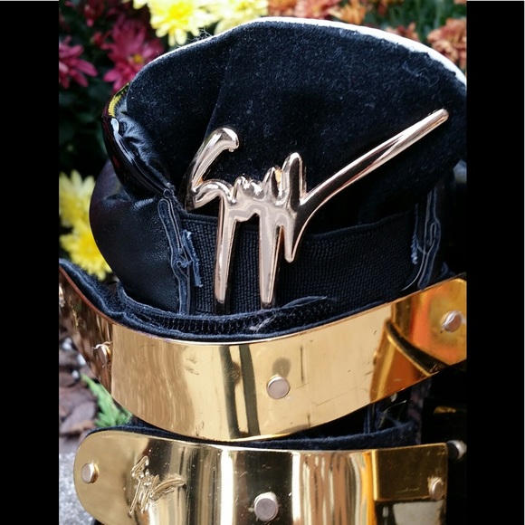 HOST PICK!!!Giuseppe Zanotti infamous sneakers - Picture 4 of 9