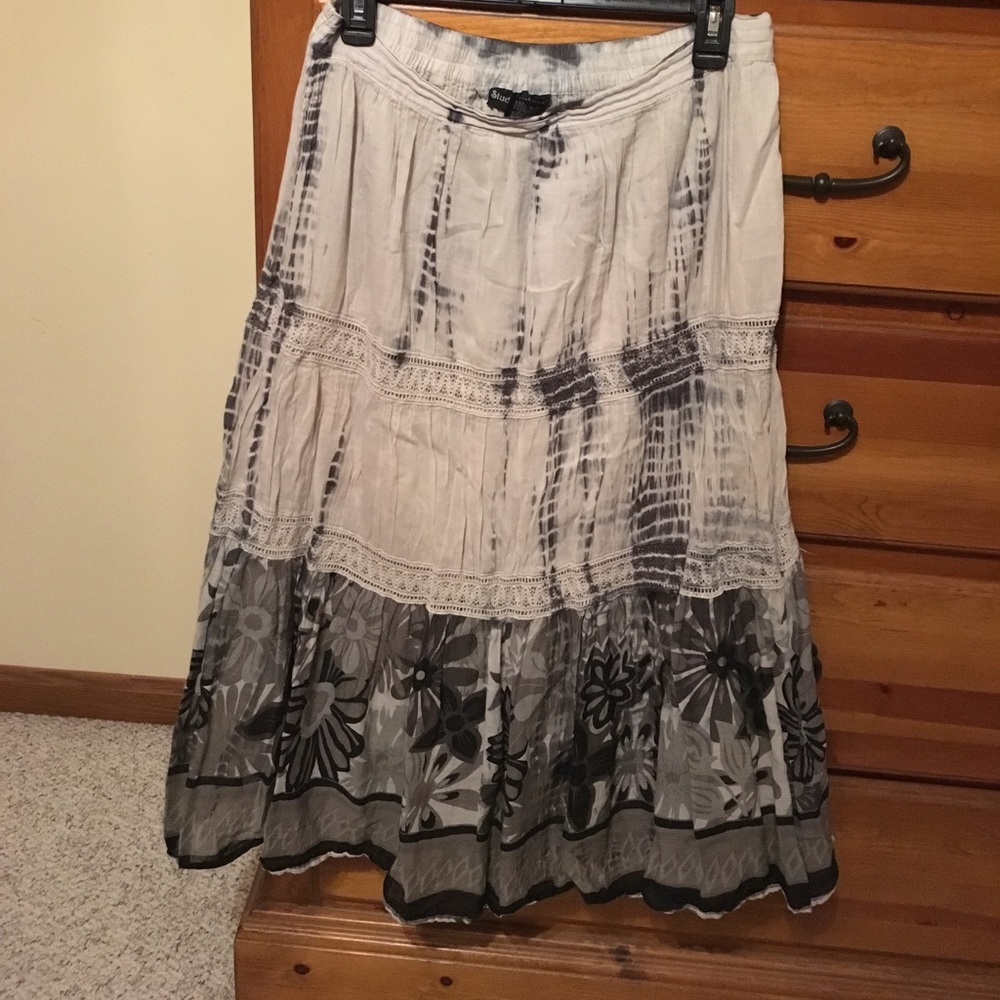 Ladies skirt