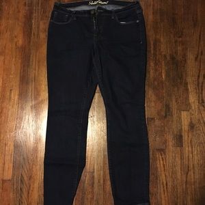 Sweetheart skinny jeans