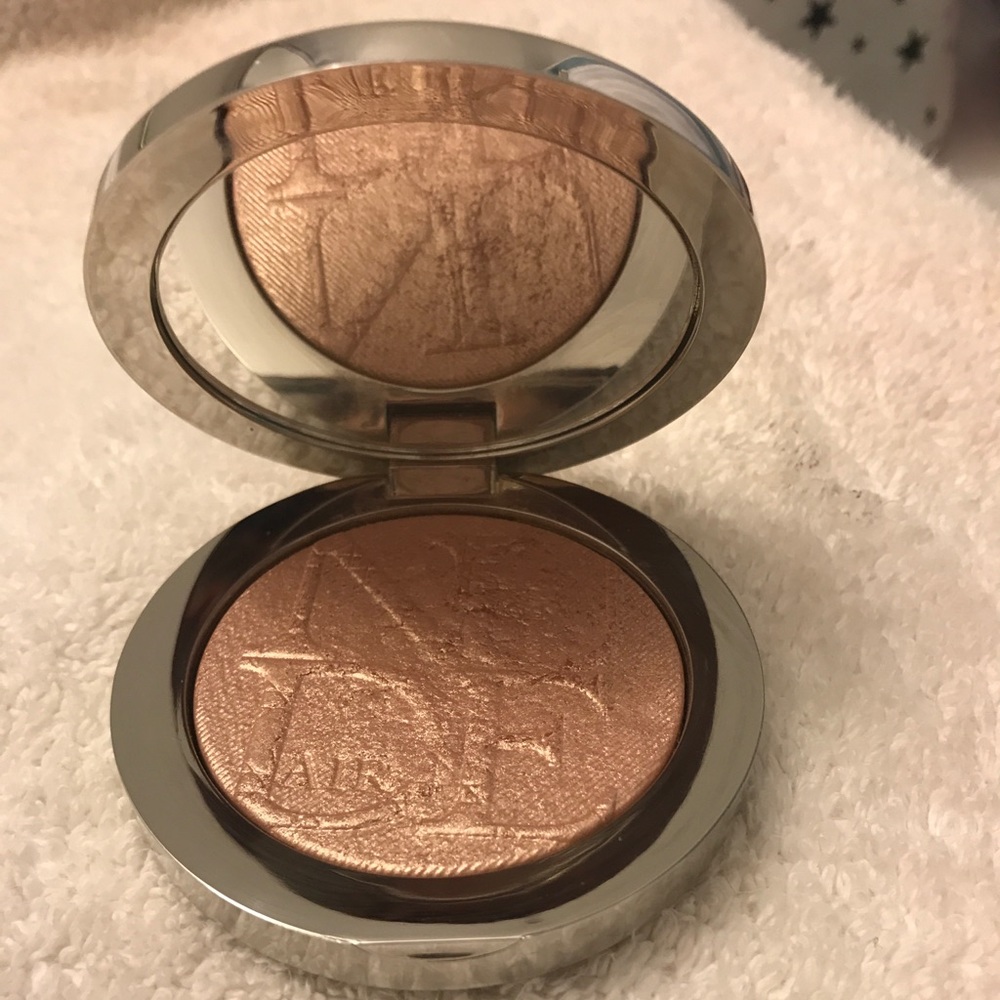 Dior Diorskin Nude Air Luminizer 001 highlighter