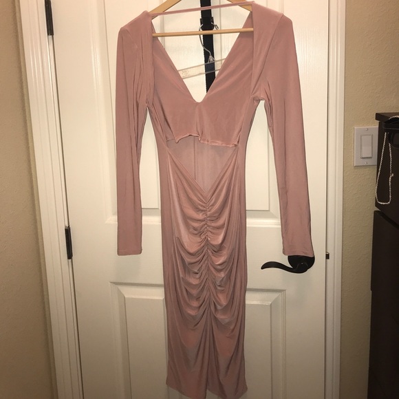 Slinky backless bodycon long sleeve pink dress - Picture 2 of 2