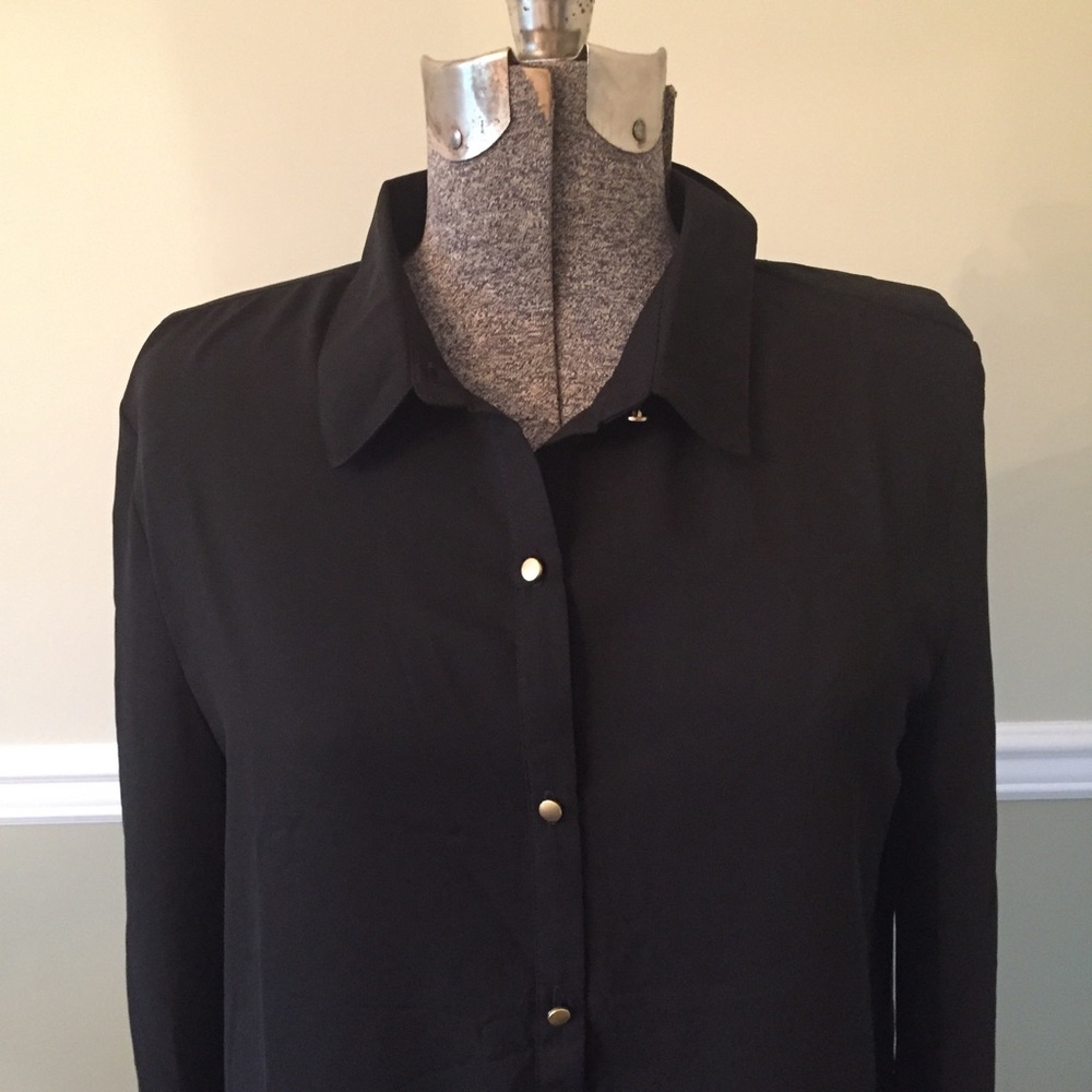 LAST ONE SMALL Black top, gold bottoms, flare arms - Picture 3 of 6