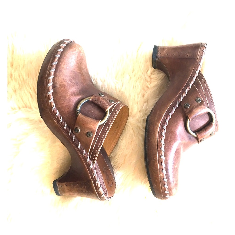Frye Clogs Size 7