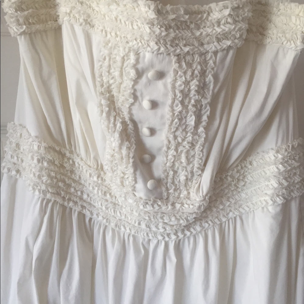BCBG white dress with pockets!