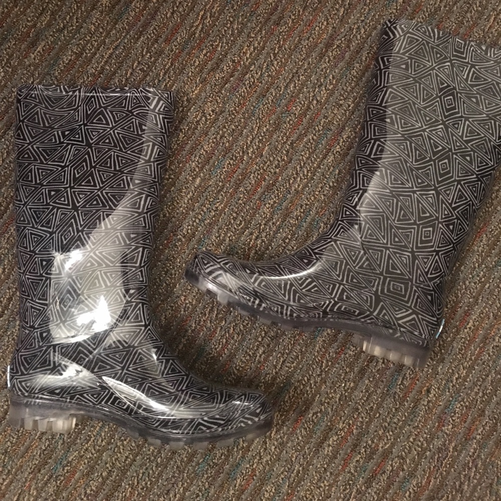 Women's TOMS rain boots