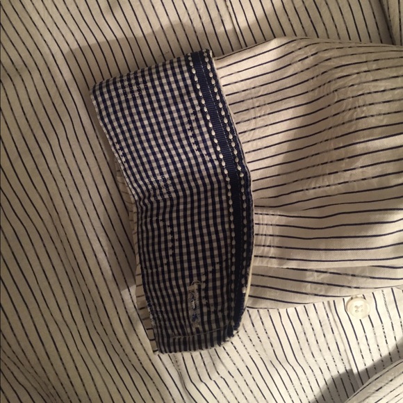 Report Collection Button Down - Picture 5 of 5