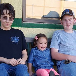 Meet your Posher, Yoomi