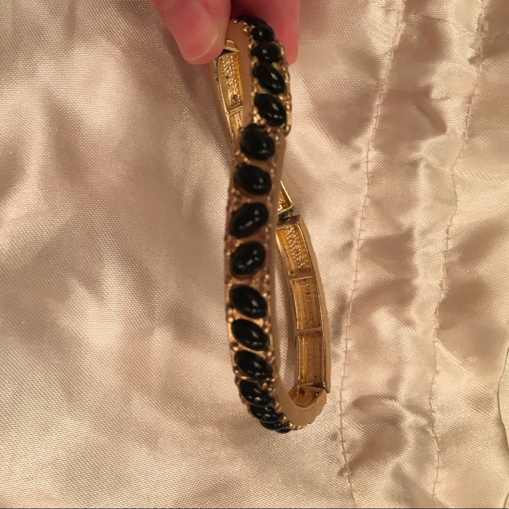 black bead stretchy bracelet