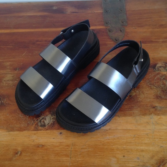 cos chunky leather sandals