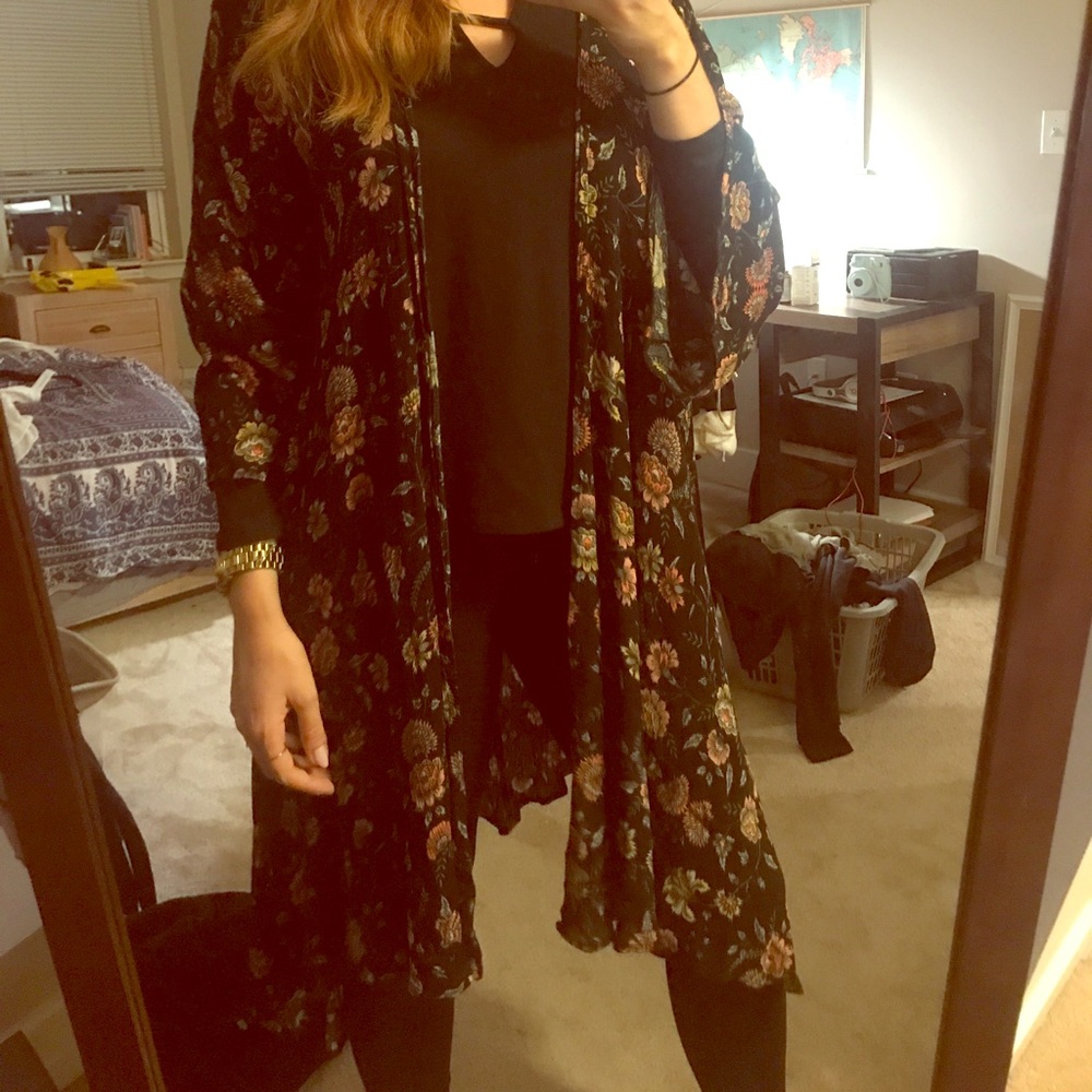 Floral black kimono shawl
