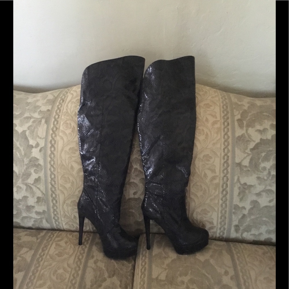 Boots - image 1