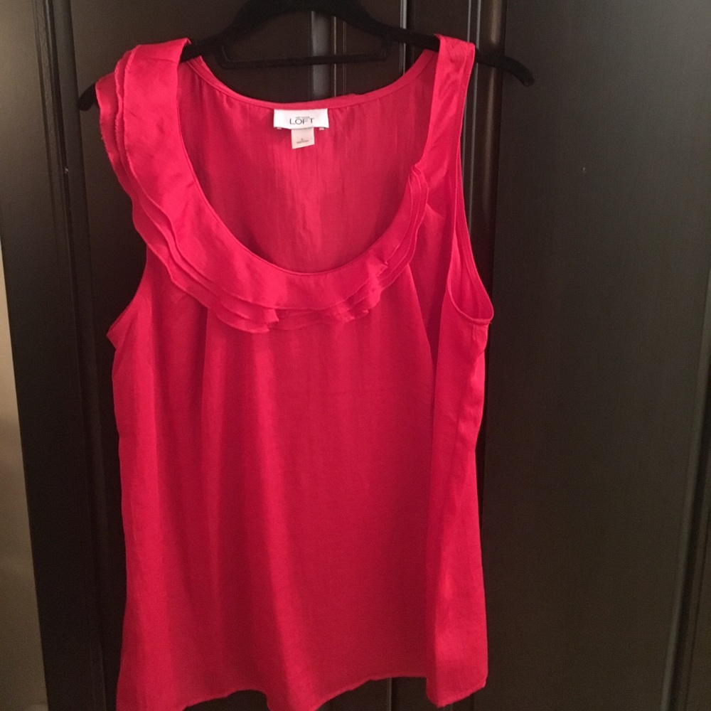 Beautiful blouse! Perfect for work!