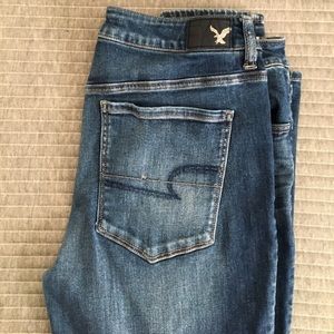 Extra Long AE Jeans in Excellent Condition!