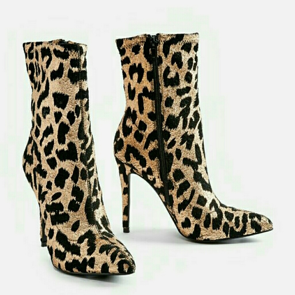 ***LAST PR 8*** Golden Leopard Stiletto Bootie NIB