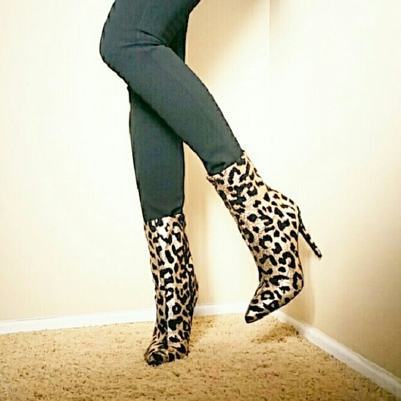 ***LAST PR 8*** Golden Leopard Stiletto Bootie NIB - Picture 7 of 7
