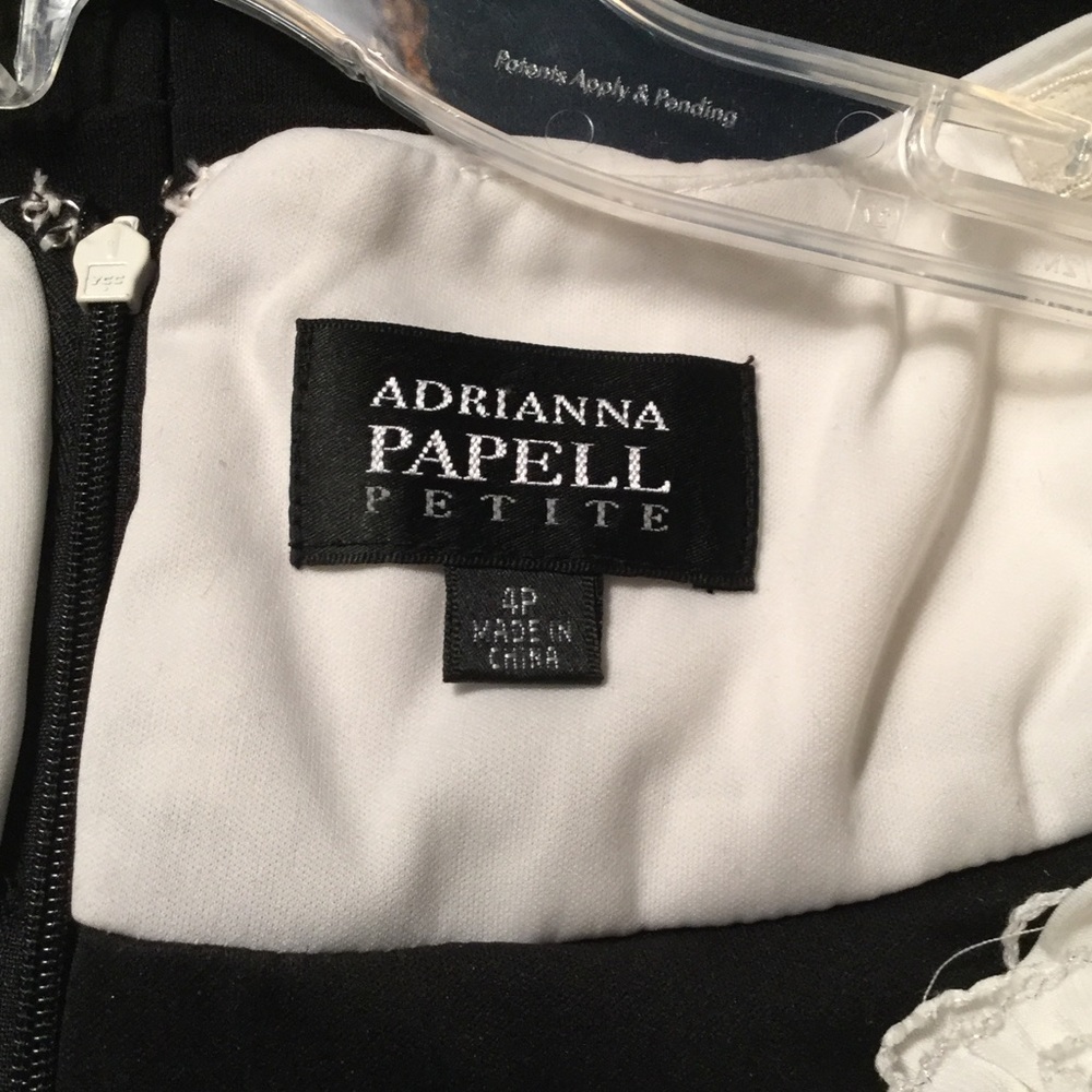 Little black dress by Adrianna Papell - Picture 3 of 3