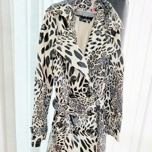 Snow leapord trench coat