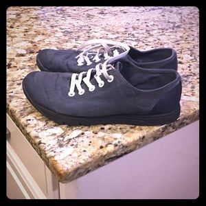 NoBull basic trainer size 9