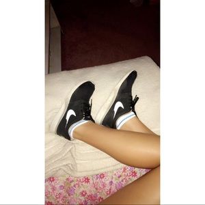 Nike running/casual black shoes