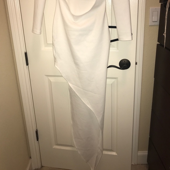 Backless long sleeve plunging asymmetrical dress - Picture 4 of 4