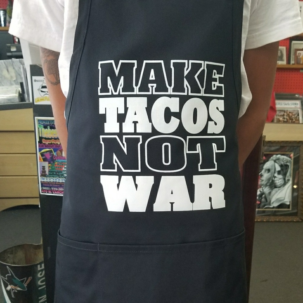 Apron - Picture 2 of 2