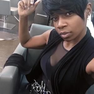 Meet your Posher, Stacy