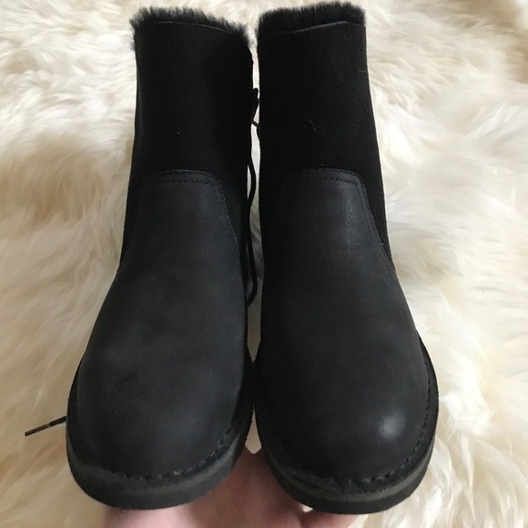 UGG Naiyah Lace back black genuine shearling boot - Picture 7 of 7