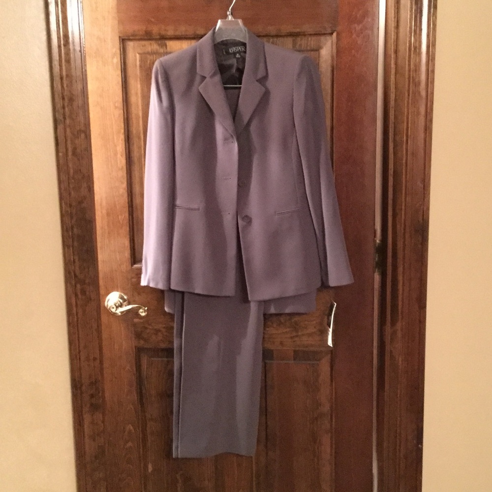 Kaspar three piece gray suit