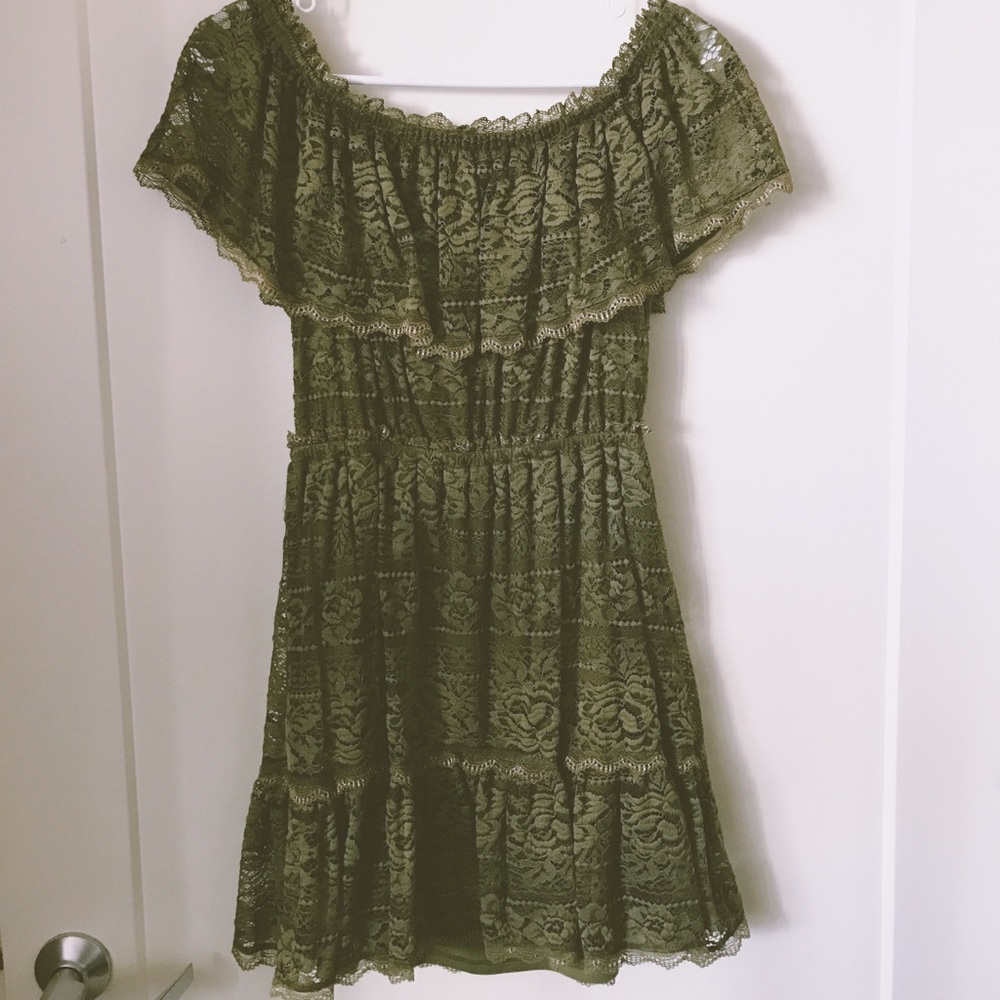 Women’s Bebe dress