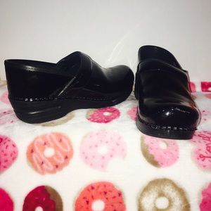 Dansko Professional Black Patent Leather Clogs!
