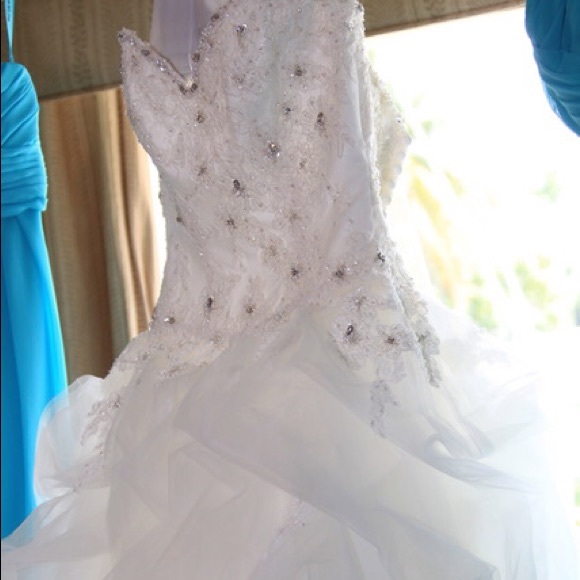 Wedding Dress - Picture 2 of 7