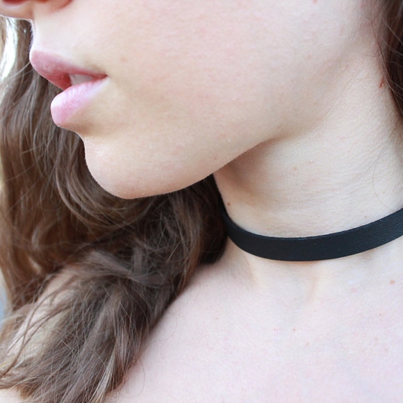 Love Culture Black Leather Choker - Picture 1 of 6