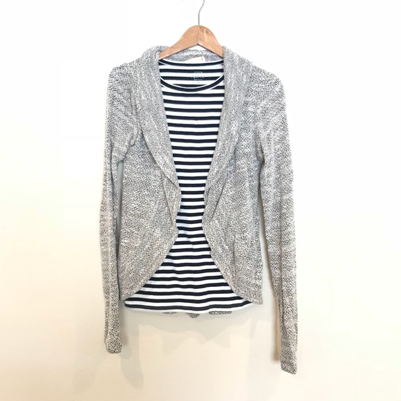 Anthropologie Sweaters - Anthropologie Daftbird gray open cardigan
