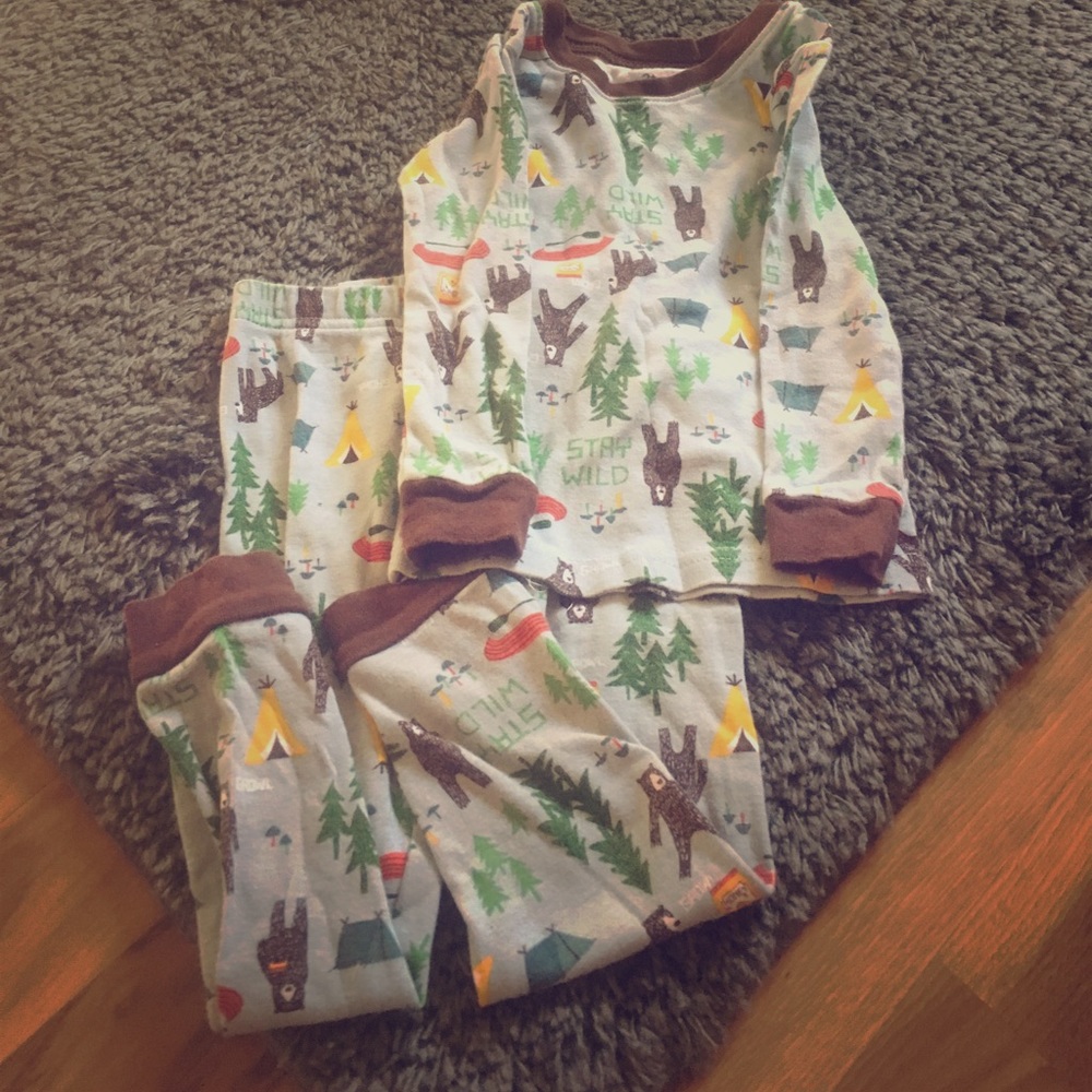 Size 2T Carters Long Sleeve Pajama Set Boys