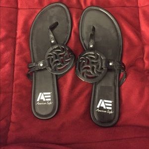 American Eagle black sandals