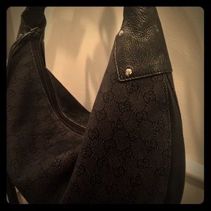 100% Auth Gucci Logo Med/Lrg Hobo Bag