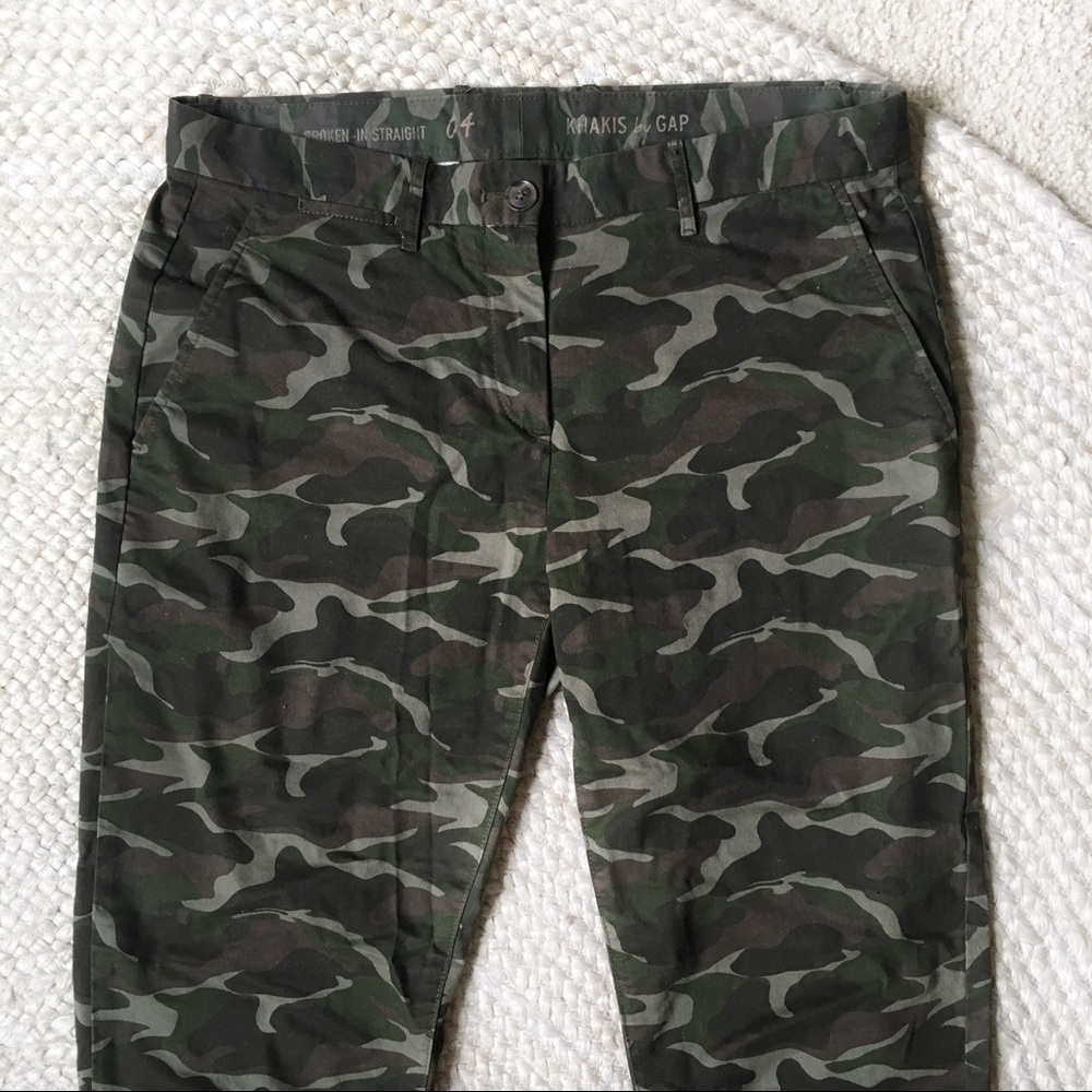 GAP broken-in straight khakis camo print 💪🏻