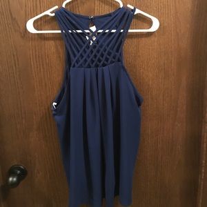 Nwt beautiful Buckle top!!