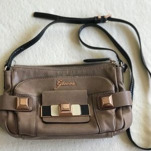 Guess crossbody