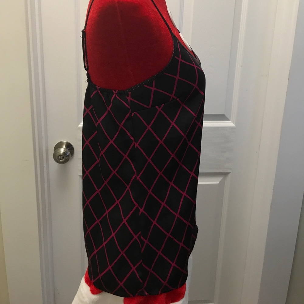 Top - Picture 2 of 4