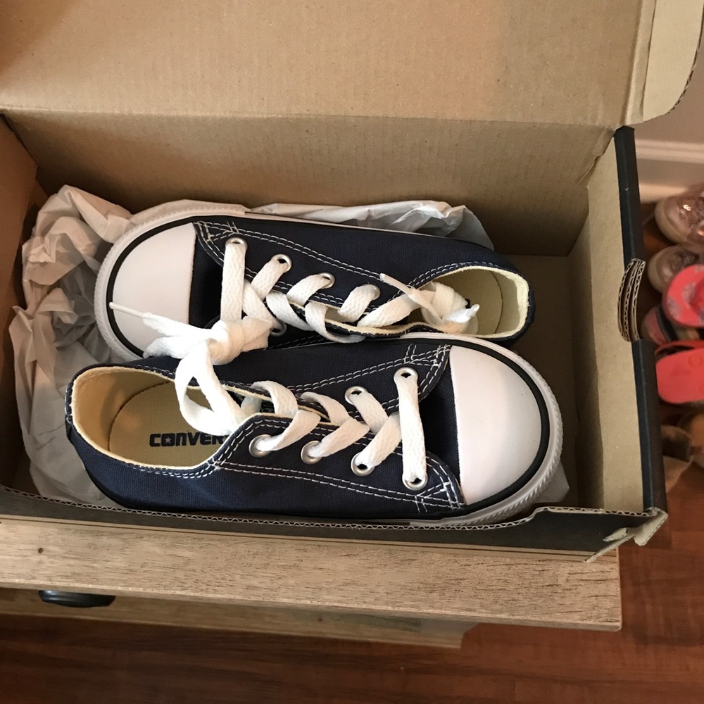 💙✨Navy Blue Converse All-Stars💙✨