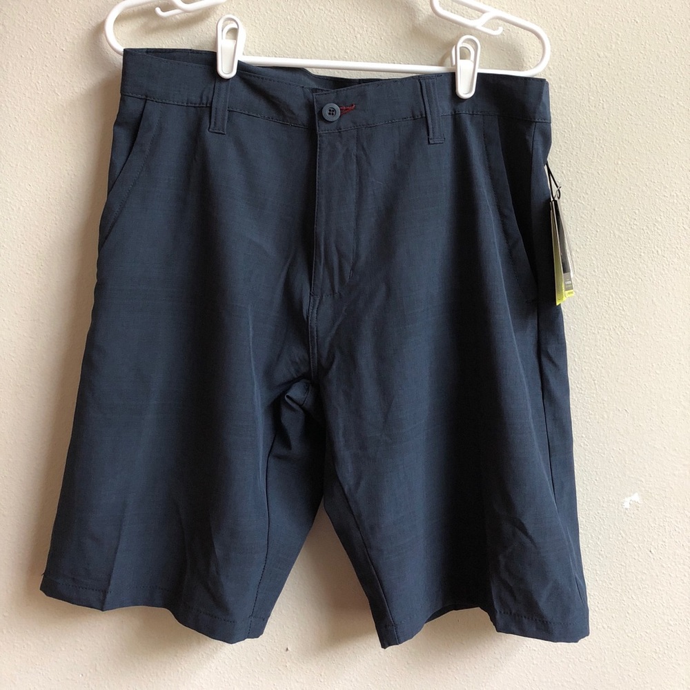 NWT - Burnside Stretch Short